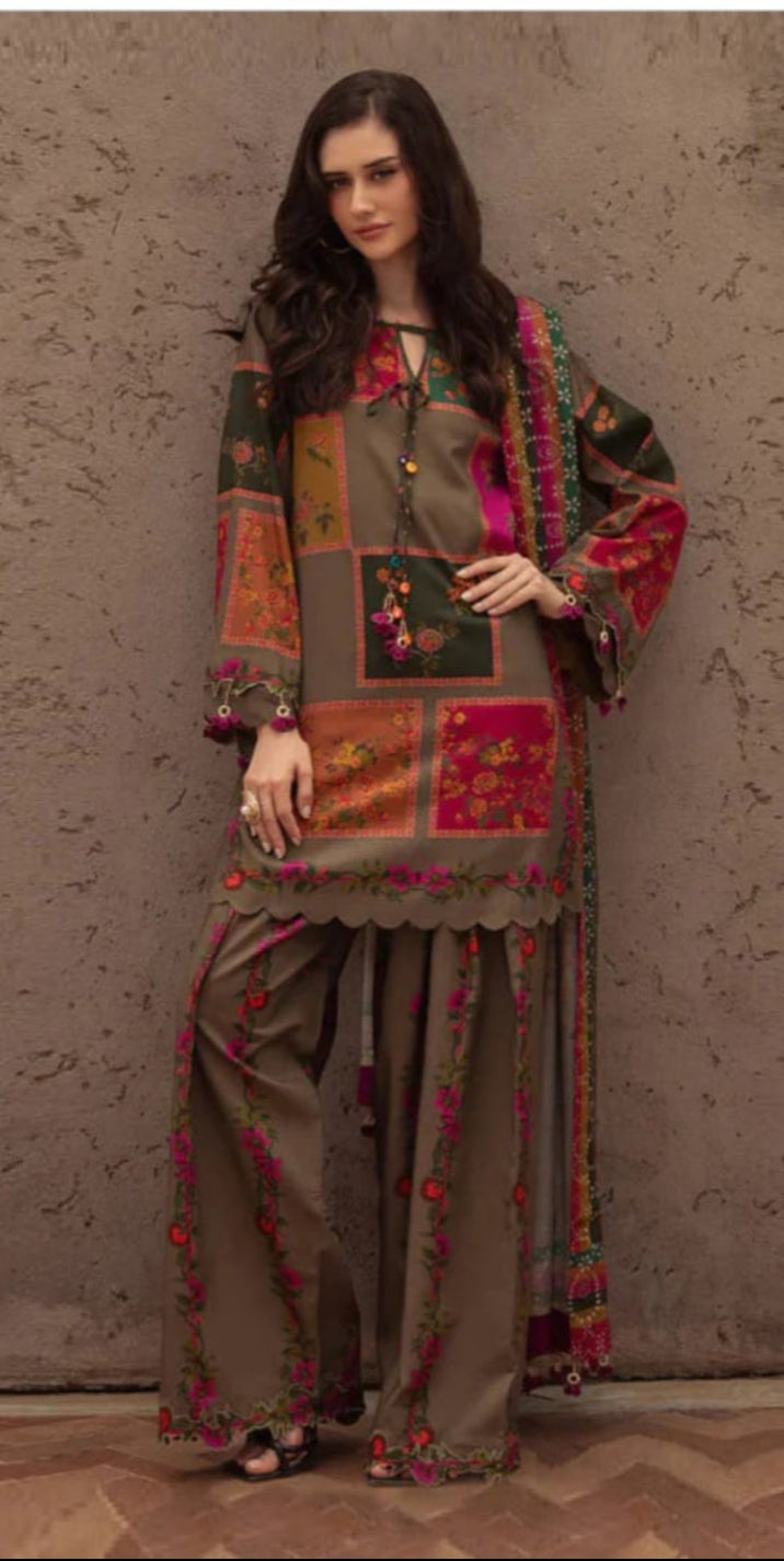 “Mehroon Botanical Luxe – Embroidered Lawn 3-Piece Suit”