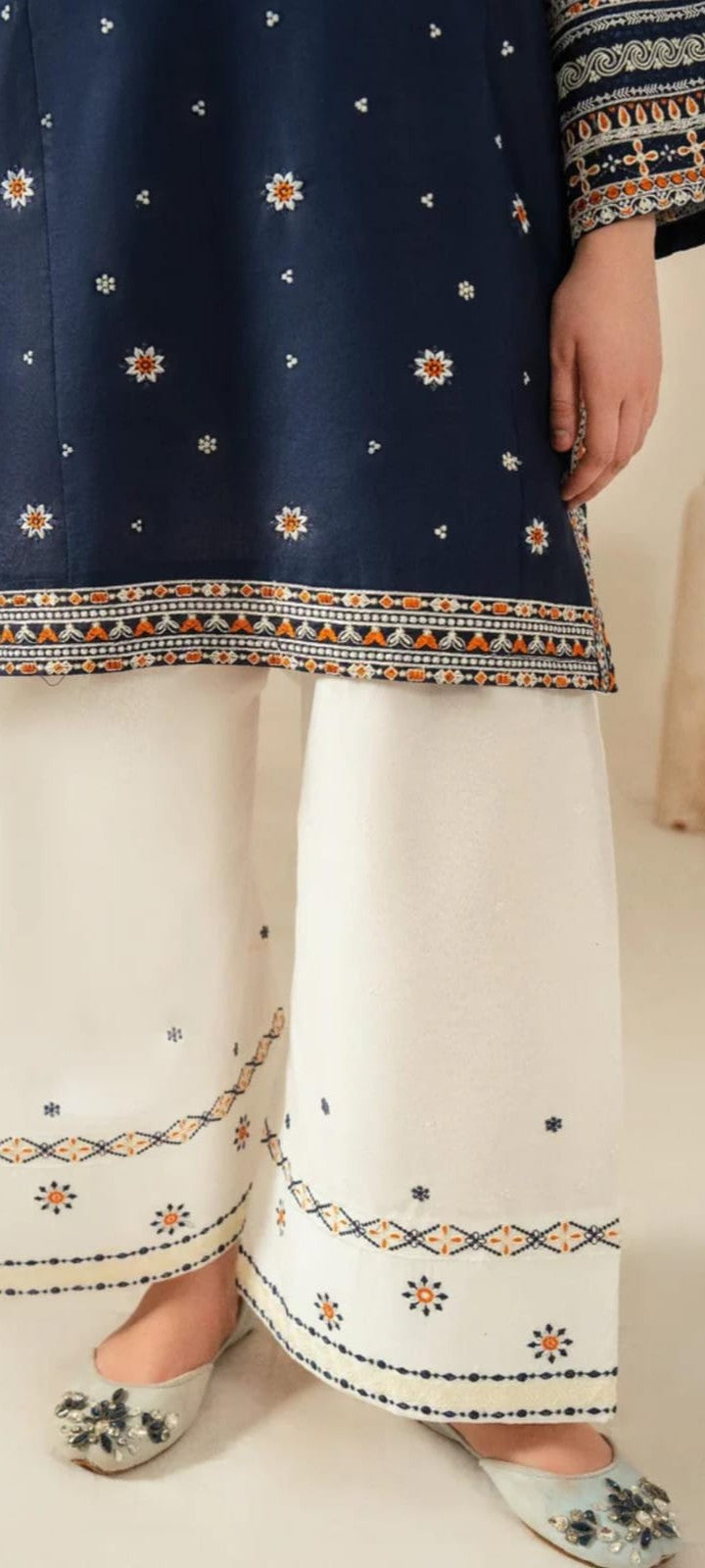 Title: 💙 Royal Navy Blue Embroidered 3-Piece Suit ✨