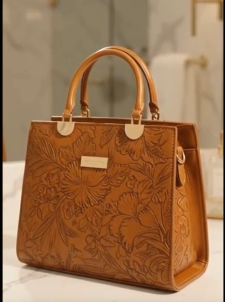 👜✨ Elegant & Stylish Women’s Handbag | Trendy Ladies Bag